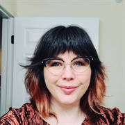 Janelle Asselin (Queer, She/Her)