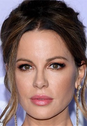 Kate Beckinsale (2021)