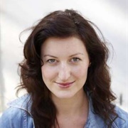 Kate Box (Queer, She/Her)