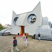 Cat Shaped Kindergarten Wolfartsweier, Karlsruhe, Germany