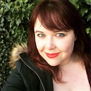 Julia Ember (Queer, She/Her)