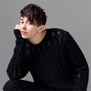 Vinnie Heaven (Trans Androgynous, They/Them)