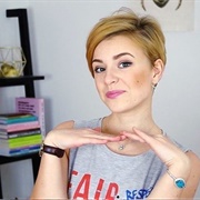 Clara Henry (Pansexual, She/Her)