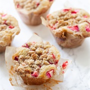 Rhubarb Strawberry Streusel Muffin