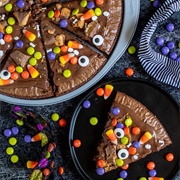 Halloween Dessert Pizza