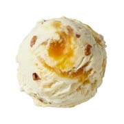 Vanilla Pecan Praline Crunch Ice Cream