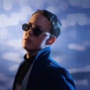 Jana Hunter (Queer/Bisexual, Gender-Fluid/Non-Binary, He/Him)