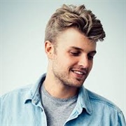 Sandro Cavazza
