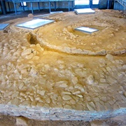 The Early-Helladic Tumuli