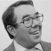 Ronnie Corbett