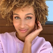 Kyana Teresa (Bisexual, She/Her)