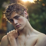 Fin Argus (Gay, They/Them)