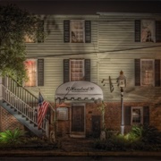 The 17Hundred90 Inn & Tavern