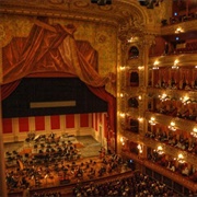 Opera W Teatrze