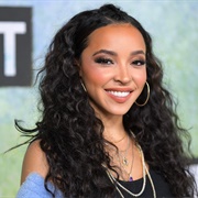 Tinashe (The Stunners)