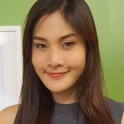 Bell Nuntita (Trans Woman, She/Her)