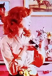 Mika: Elle Me Dit (2011)