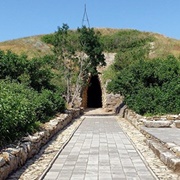 Tsarsky Kurgan, Crimea