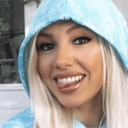 Kariselle Snow (Bisexual, She/Her)