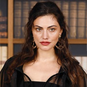 Phoebe Tonkin