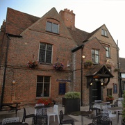 The Old Manor - Bracknell