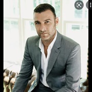 Liev Schreiber