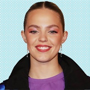 Renee Rapp (Queer, She/Her)