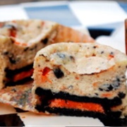 Halloween Oreo Cheesecake Cupcakes