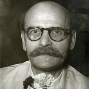 Νίκος Πλουμπίδης