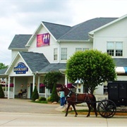 Blue Gate Amish Restaurant &amp; Bakery (Shipshewana, IN)