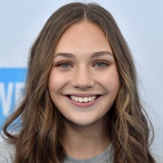 Maddie Ziegler (19)