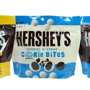 HERSHEY's Cookies 'N' Creme Cookie Bites