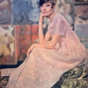Audrey Hepburn Pretty& Chic in Pink- How to Steal a Million