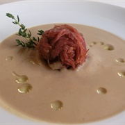 Crema De Hongos Y Castañas Con Pato Confitado