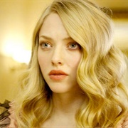 Chloe Sweeney (Chloe)