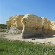 Little Pyramids, Kansas