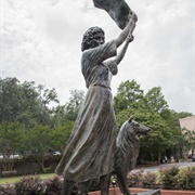The Waving Girl Statue