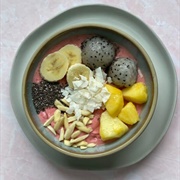 Tropical Cheesecake Smoothie Bowl