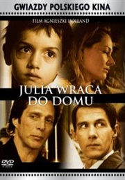 Julia Walking Home (2002)