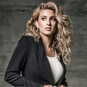 Tori Kelly