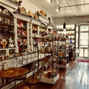 Grannie's Cookie Jars & Ice Cream Parlor, Metamora, Indiana