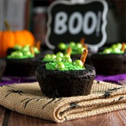 Cauldron Cookie Cups