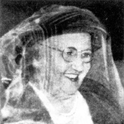 Caroline Grills - Aunty Carrie