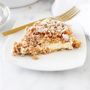 Cinnamon Roll Vanilla Cheesecake Pie