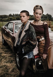 Cheyenne & Lola (2020)