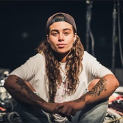 Tash Sultana (Lesbian, Genderqueer, They/Them)