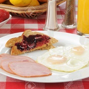 Canada: Eggs, Bacon and Toast