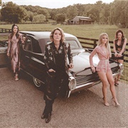 Crowded Table - The Highwomen