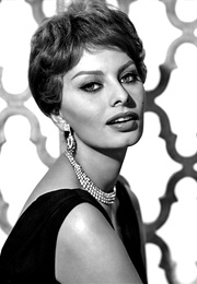 Sophia Loren (1934)