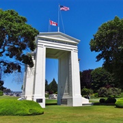 Peace Arch Park (Washington and British Columbia)